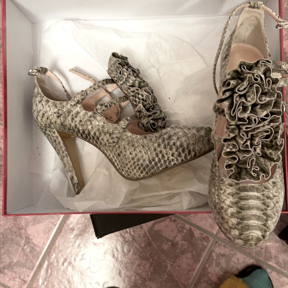 Town Shoes Red Carpet Collection